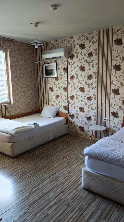 Pleven Rooms Екстер'єр фото