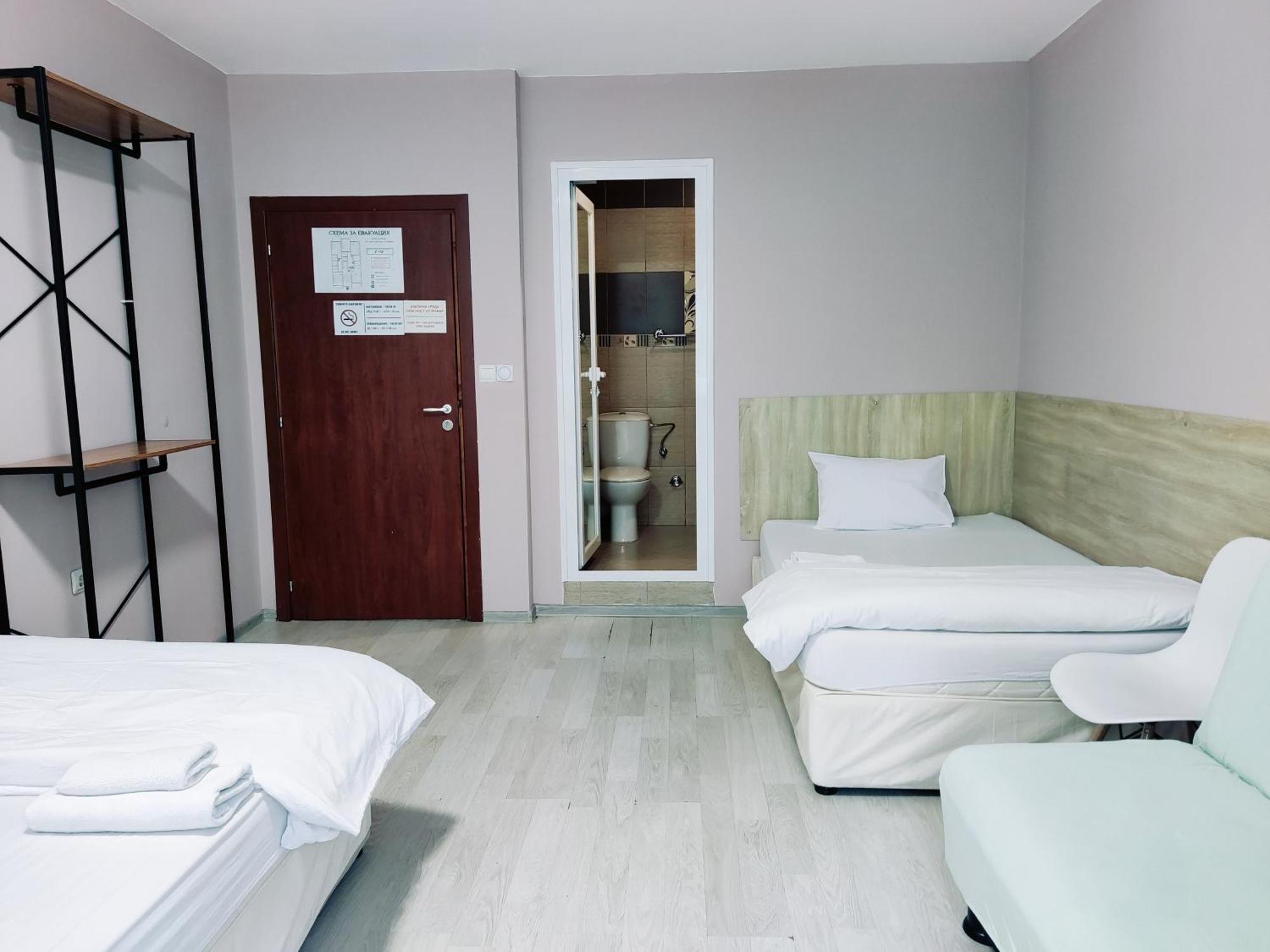 Pleven Rooms Екстер'єр фото