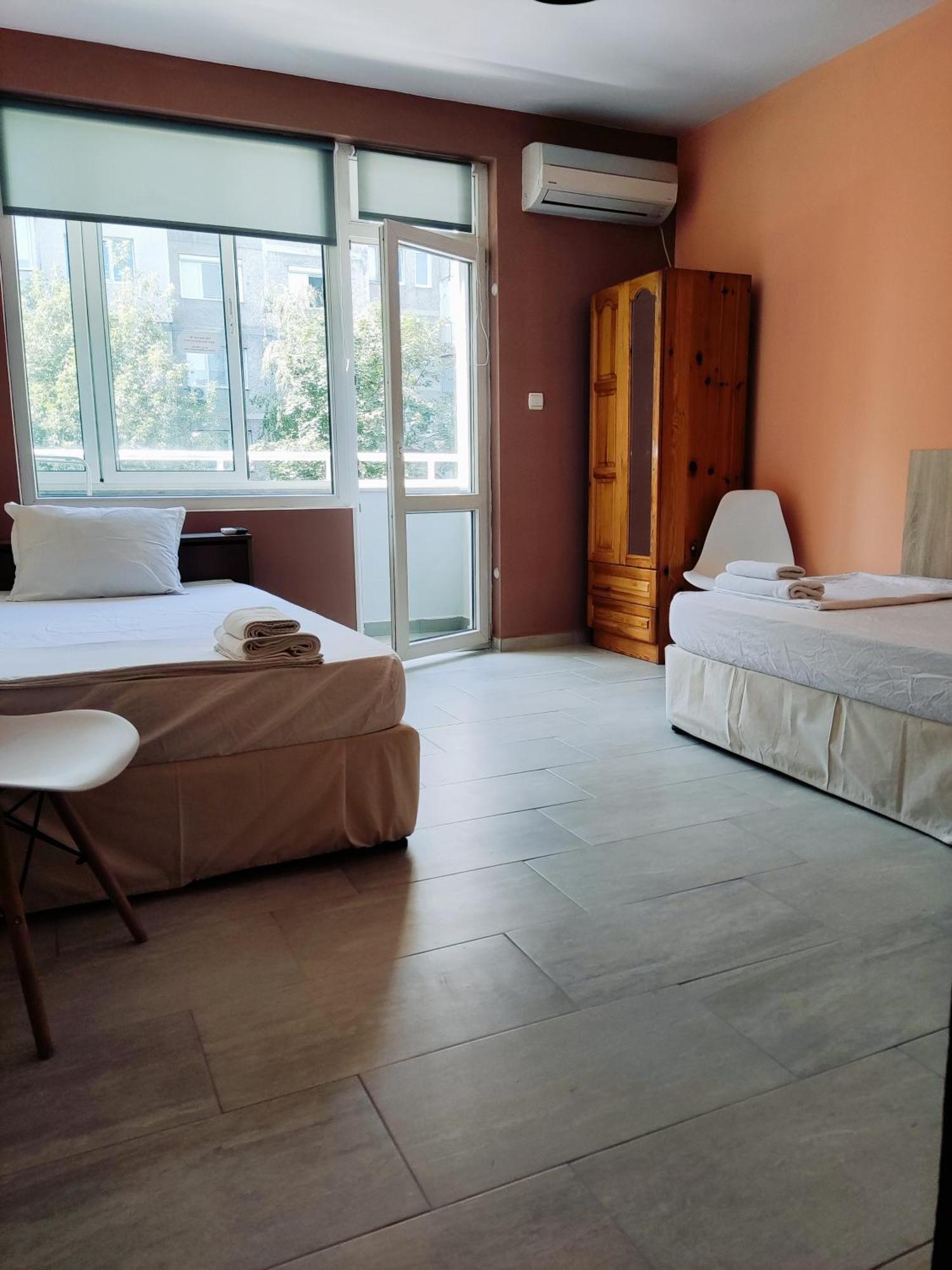 Pleven Rooms Екстер'єр фото