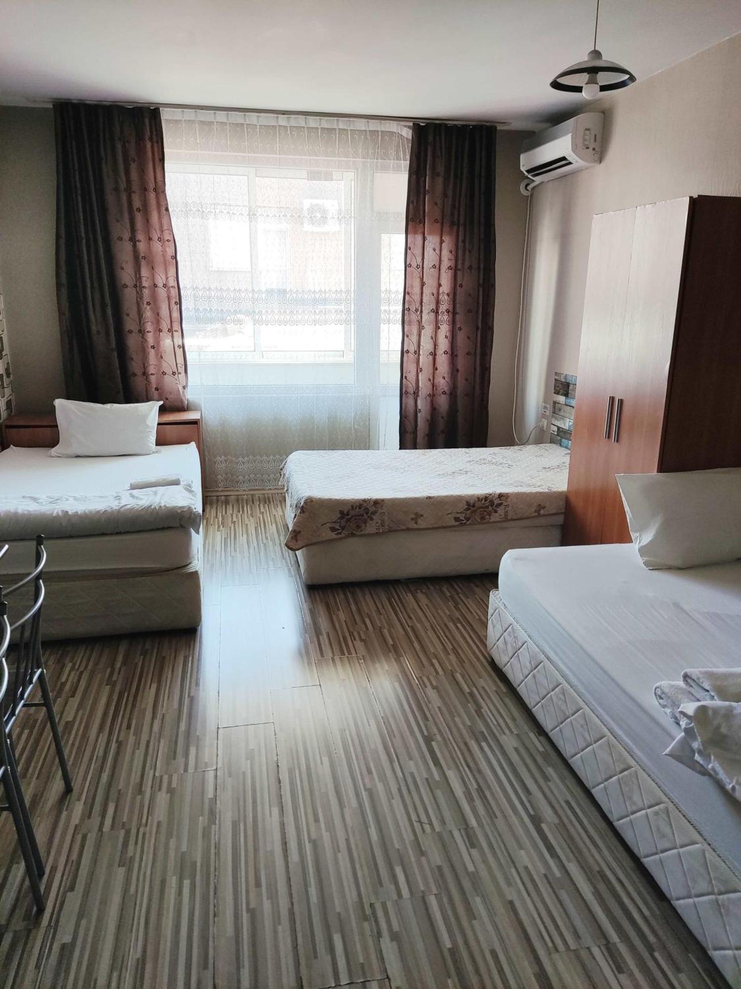 Pleven Rooms Екстер'єр фото